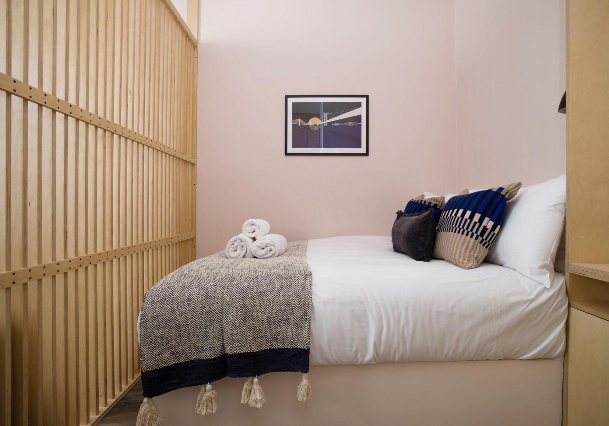Charming Studios Near Holyrood Park & Calton Hill Эдинбург Номер фото