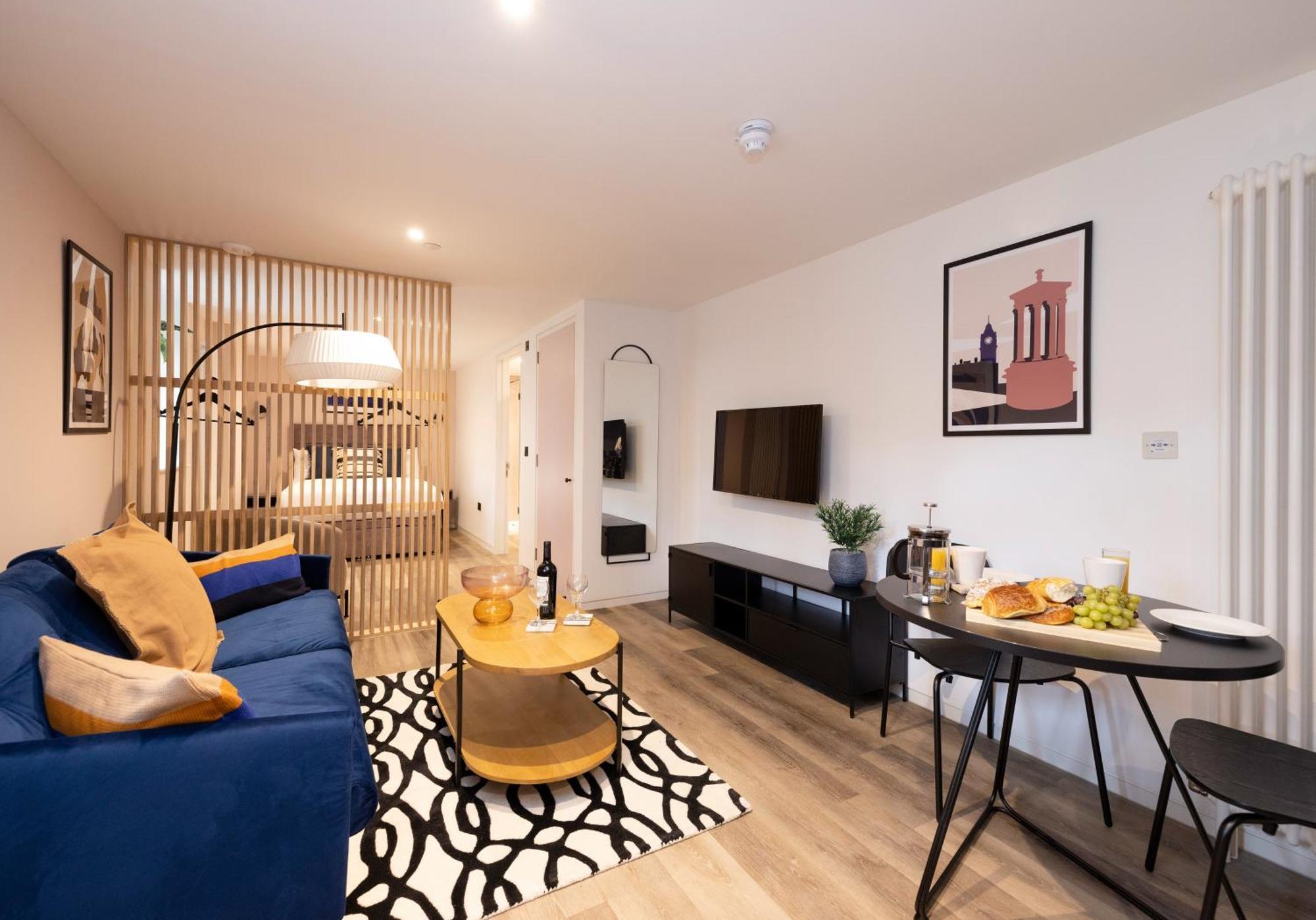 Charming Studios Near Holyrood Park & Calton Hill Эдинбург Номер фото