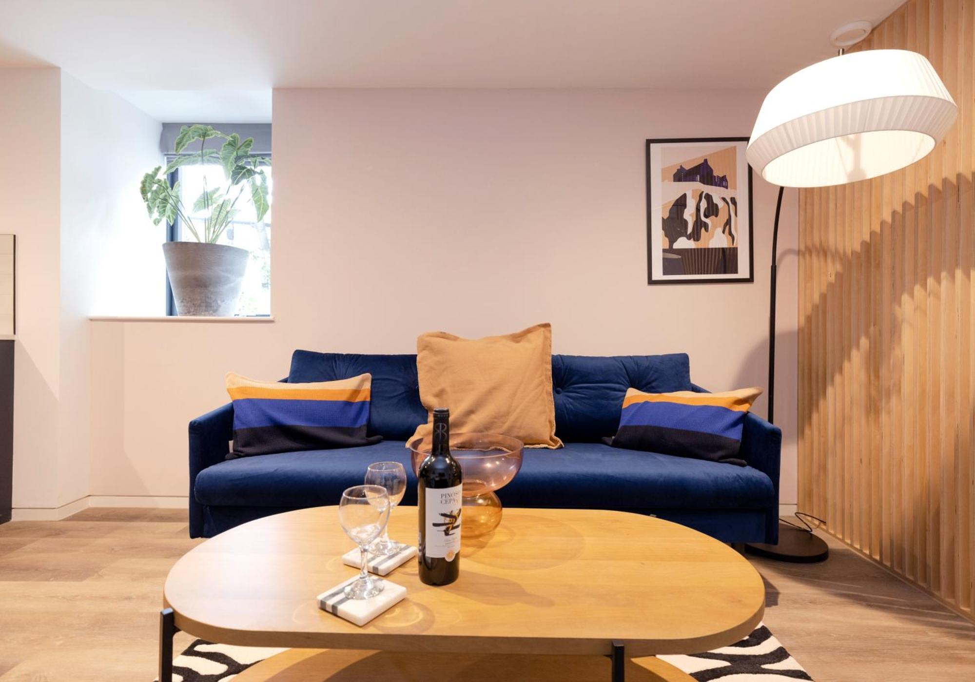 Charming Studios Near Holyrood Park & Calton Hill Эдинбург Номер фото