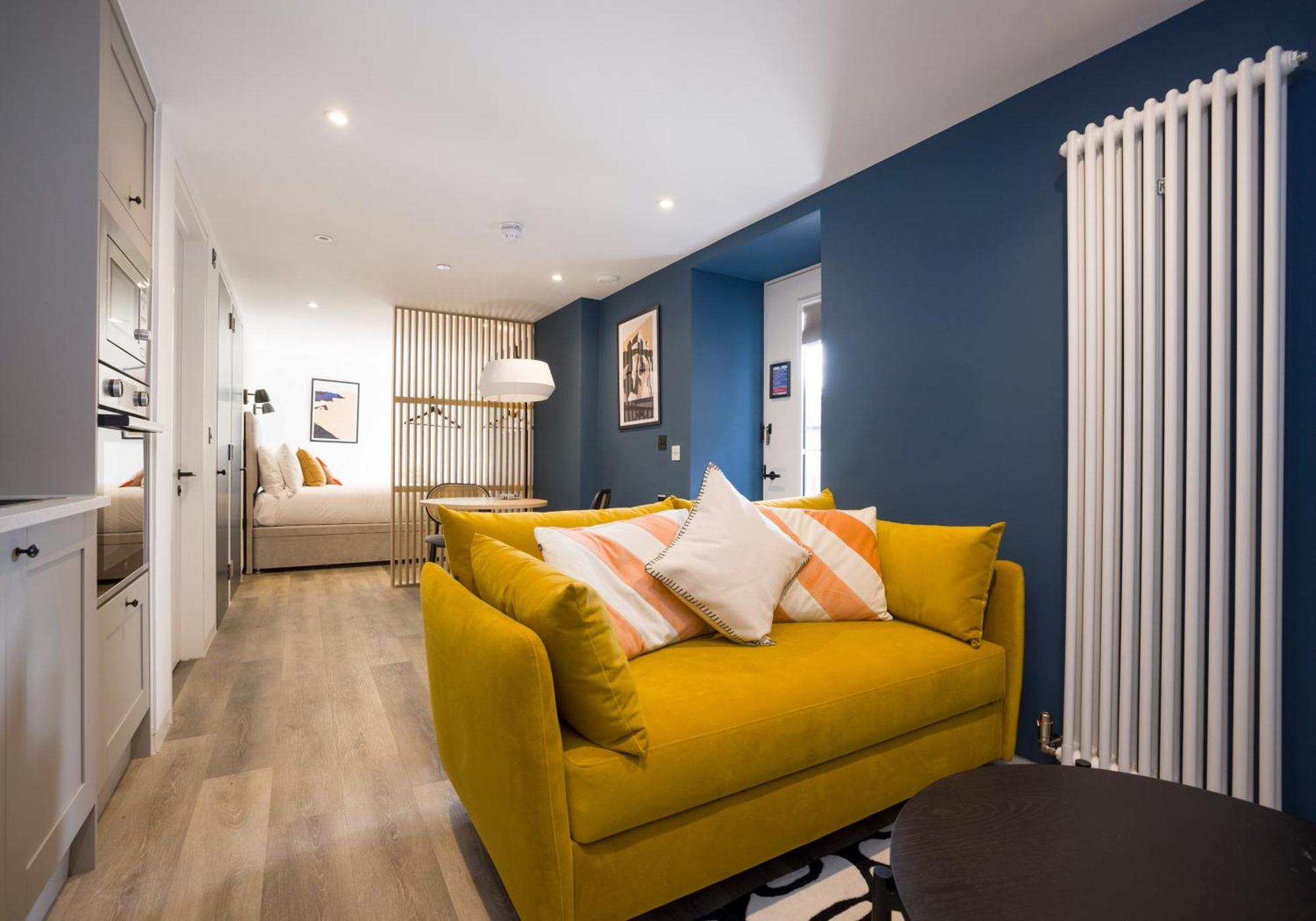 Charming Studios Near Holyrood Park & Calton Hill Эдинбург Номер фото
