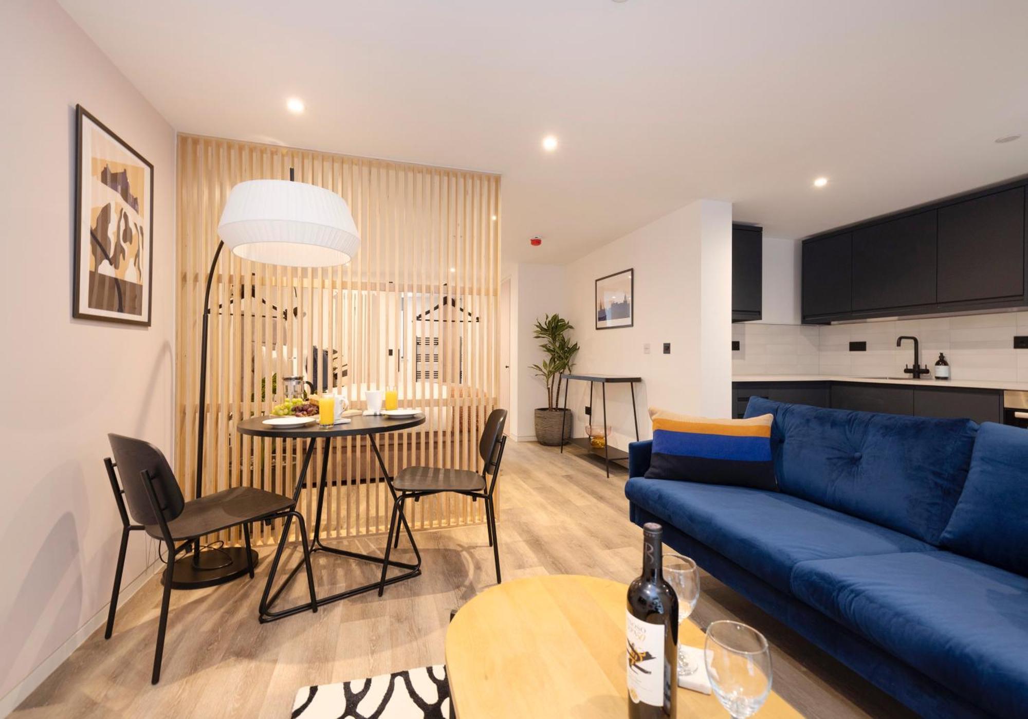 Charming Studios Near Holyrood Park & Calton Hill Эдинбург Номер фото