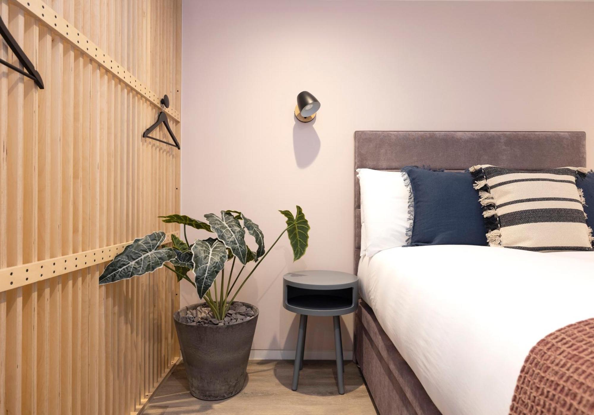 Charming Studios Near Holyrood Park & Calton Hill Эдинбург Номер фото